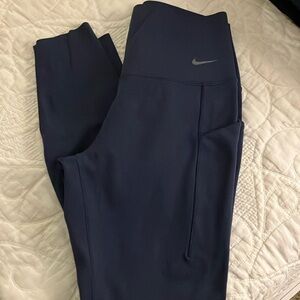 Nike training medium support 7/8 navy leggings